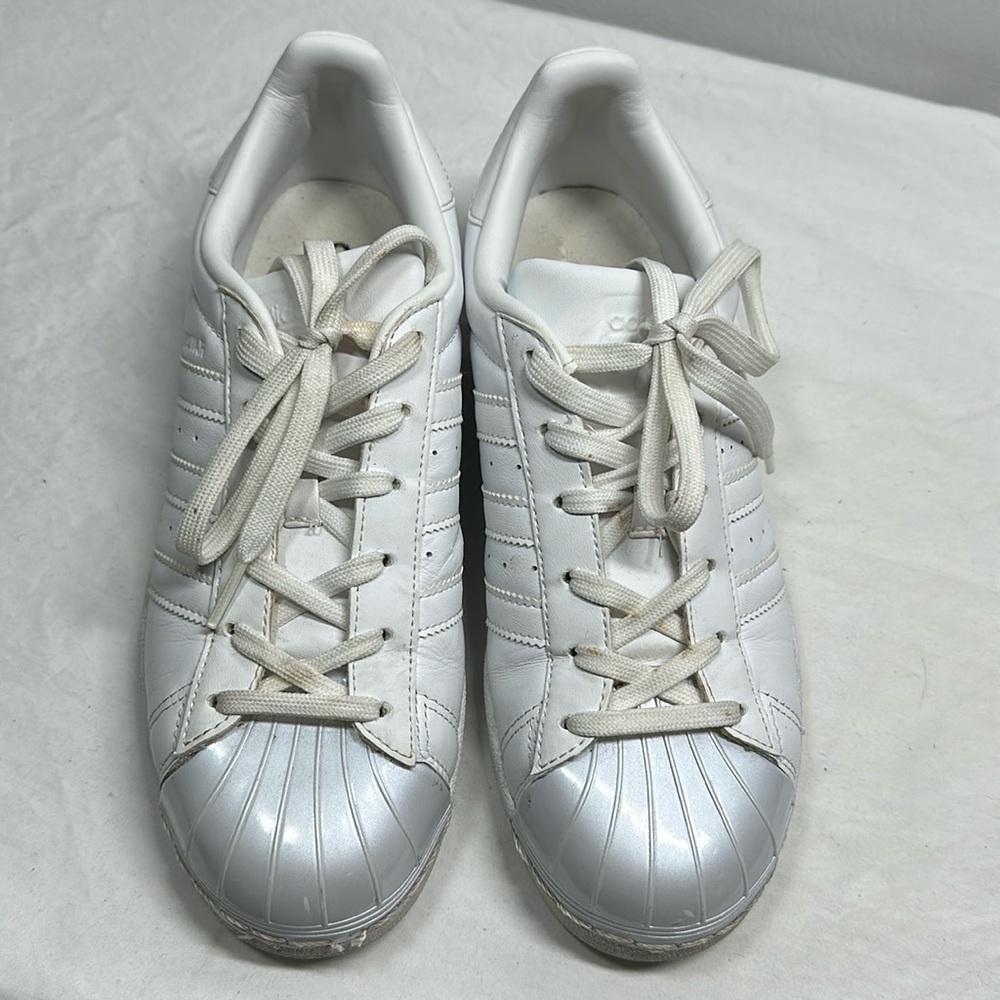 Adidas SuperStar white laced Sneakers, 7.5
